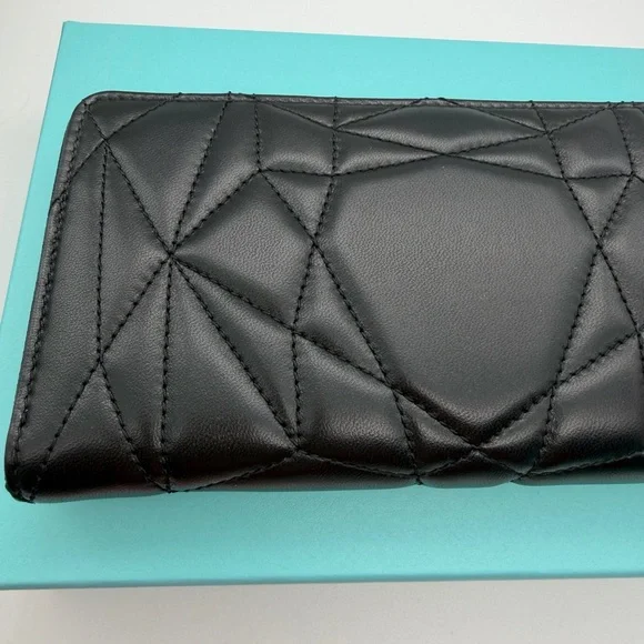 Tiffany & Co. New Black Padded Large zip Wallet - Picture 8 of 11